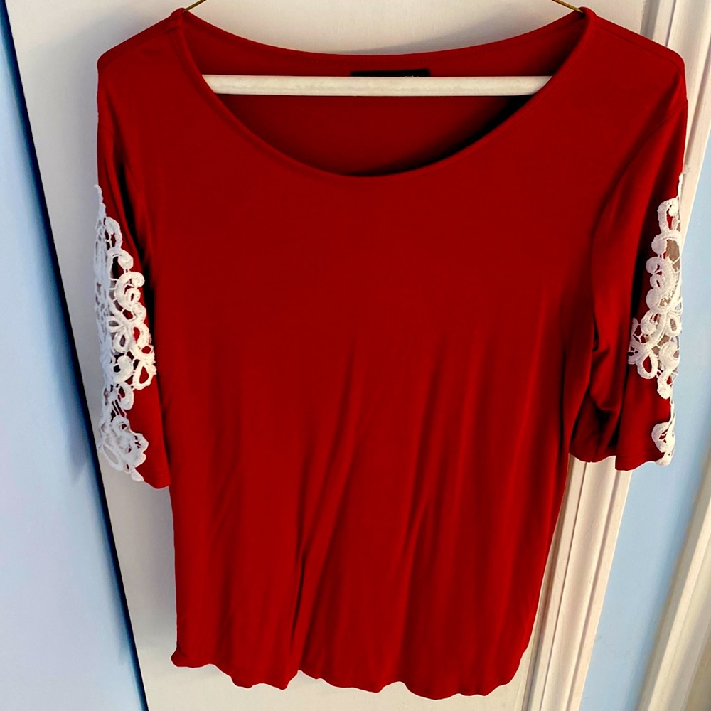 Lace sleeved shirt